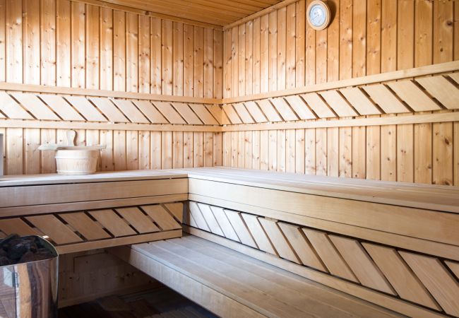 Maison à Rivedoux-Plage - Maison ACACIAS avec spa, piscine et sauna à Rivedoux Plage
