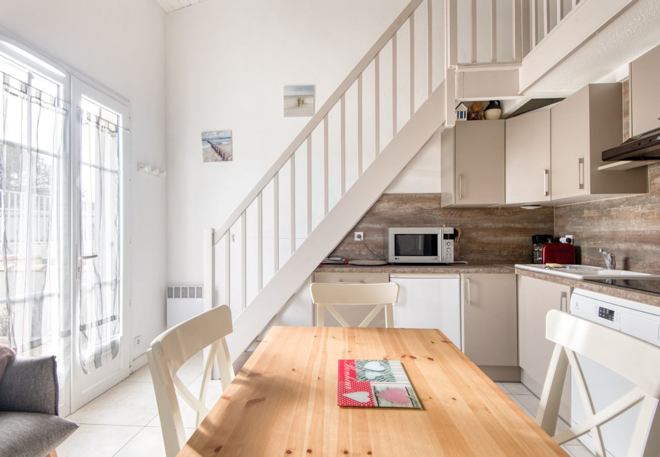 Studio à Saint-Martin-de-Ré - Appartement OCEANIS dans résidence avec piscine à Saint Martin de Ré