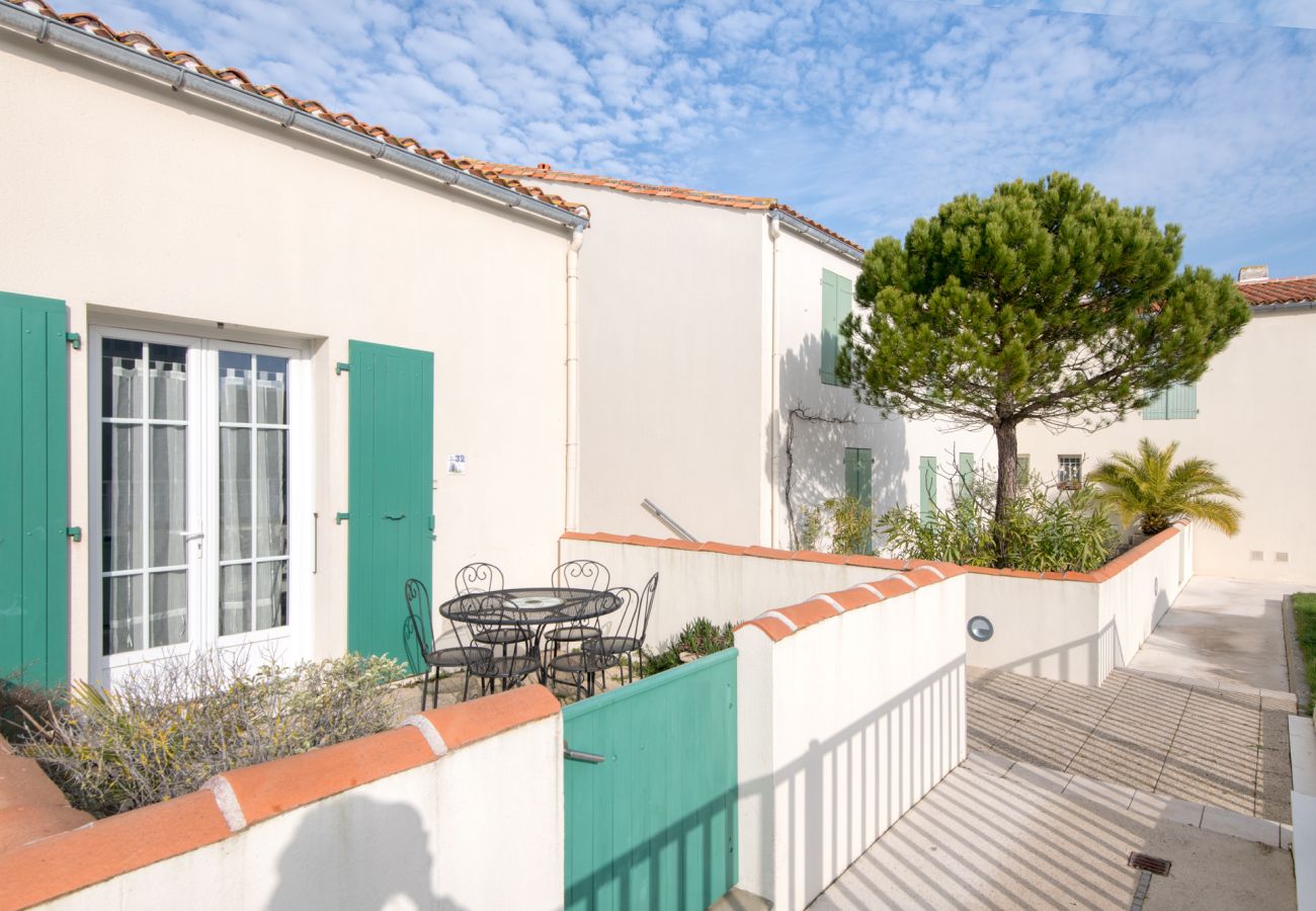 Studio à Saint-Martin-de-Ré - Appartement OCEANIS dans résidence avec piscine à Saint Martin de Ré