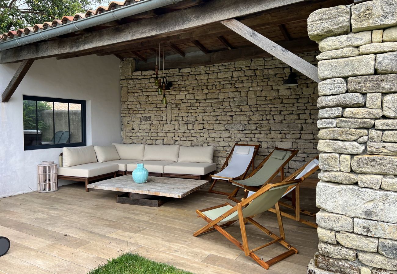 Maison à Rivedoux-Plage - JASMIN maison spacieuse avec piscine chauffée privée